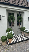 Load image into Gallery viewer, Boxwood wreath with toffee stripe sash.
