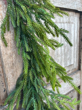 Load image into Gallery viewer, The Harriet garland