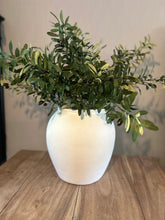 Load image into Gallery viewer, Fibre clay vase/pot
