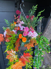 Load image into Gallery viewer, Autumn The Elsie hanging basket
