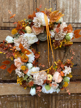 Load image into Gallery viewer, Autumn The Vera wreath
